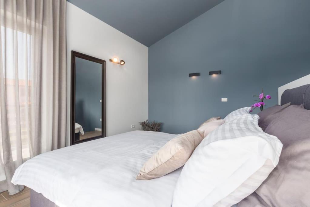 Marcante - Designer, Romantic Pool View Suite Porec Esterno foto