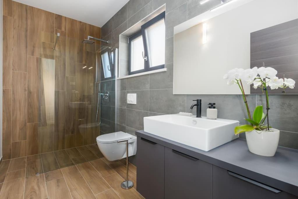 Marcante - Designer, Romantic Pool View Suite Porec Esterno foto